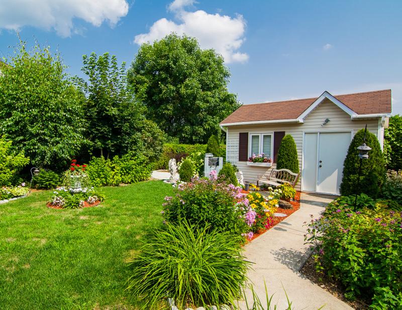 Przedogródek marzeń: jak go urządzić krok po kroku