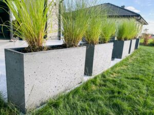 Betonowe donice DIY – stwórz unikalne ozdoby do swojego ogrodu