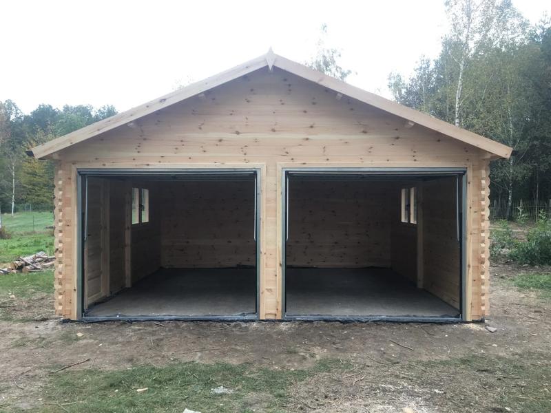 Budowa drewnianego garażu