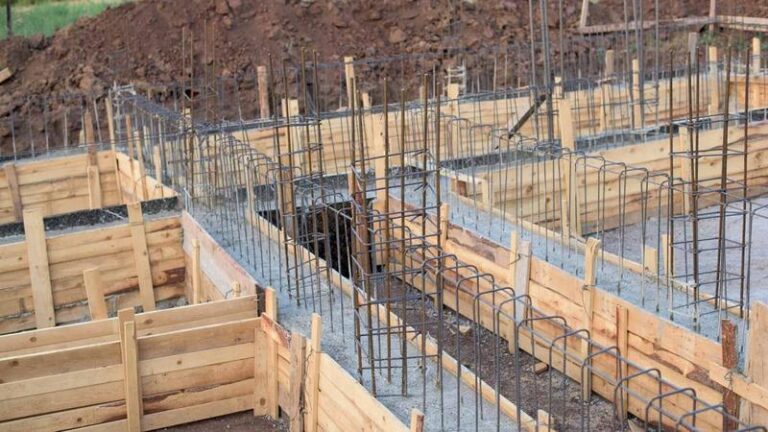 Fundamenty w budowie: jak zaszalować, żeby uniknąć powszechnych błędów