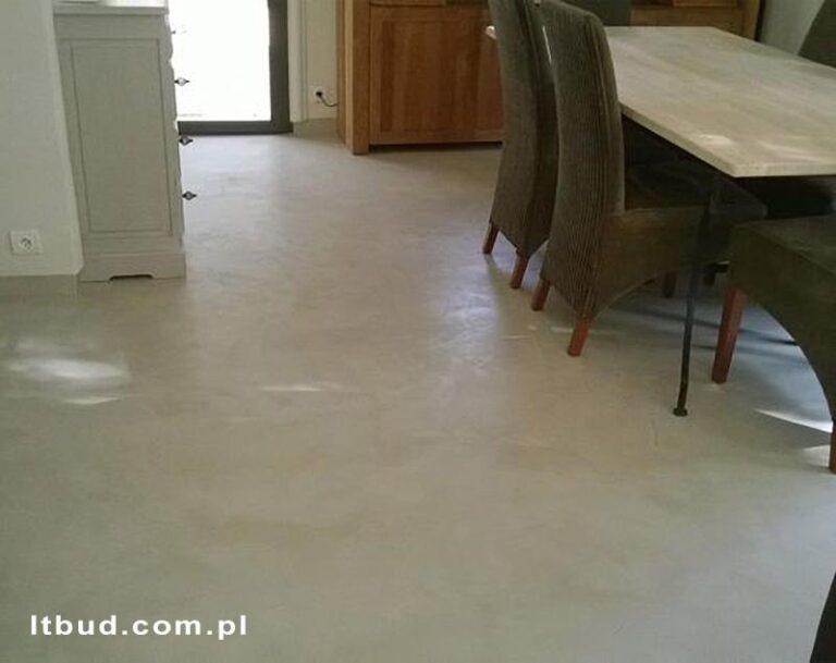 Mikrocement w Warszawie – jak pomieszczenia biurowe, kawiarnie i sklepy zyskują nowy wymiar designu