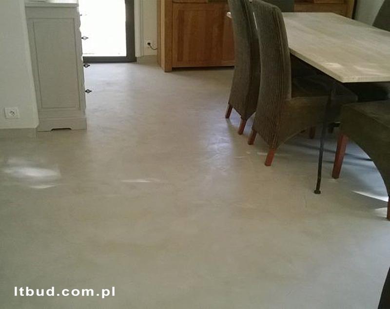 Mikrocement w Warszawie – jak pomieszczenia biurowe, kawiarnie i sklepy zyskują nowy wymiar designu