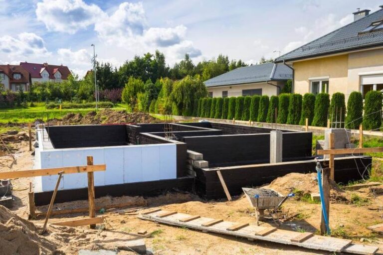 Jak dobrać odpowiednią grubość styroduru na fundamenty? Kluczowe informacje, które warto znać