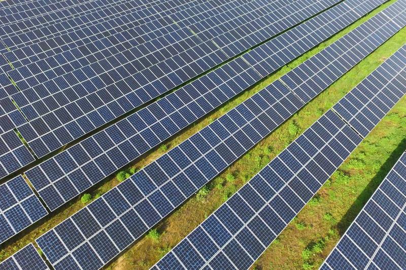 Warunki klimatyczne a efektywność paneli słonecznych