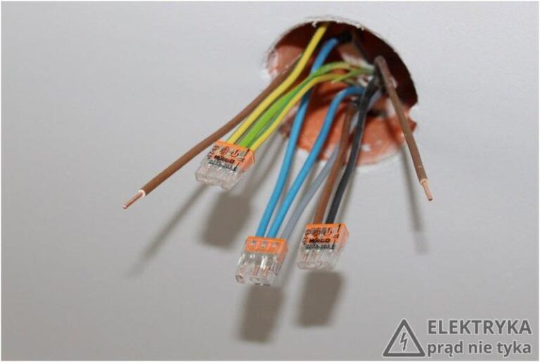 Sposoby na to, jak połączyć przecięty kabel w ścianie, aby działał jak nowy