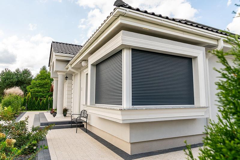 Zabezpiecz swoje okna: Dlaczego rolety antywłamaniowe są konieczne we Wrocławiu?